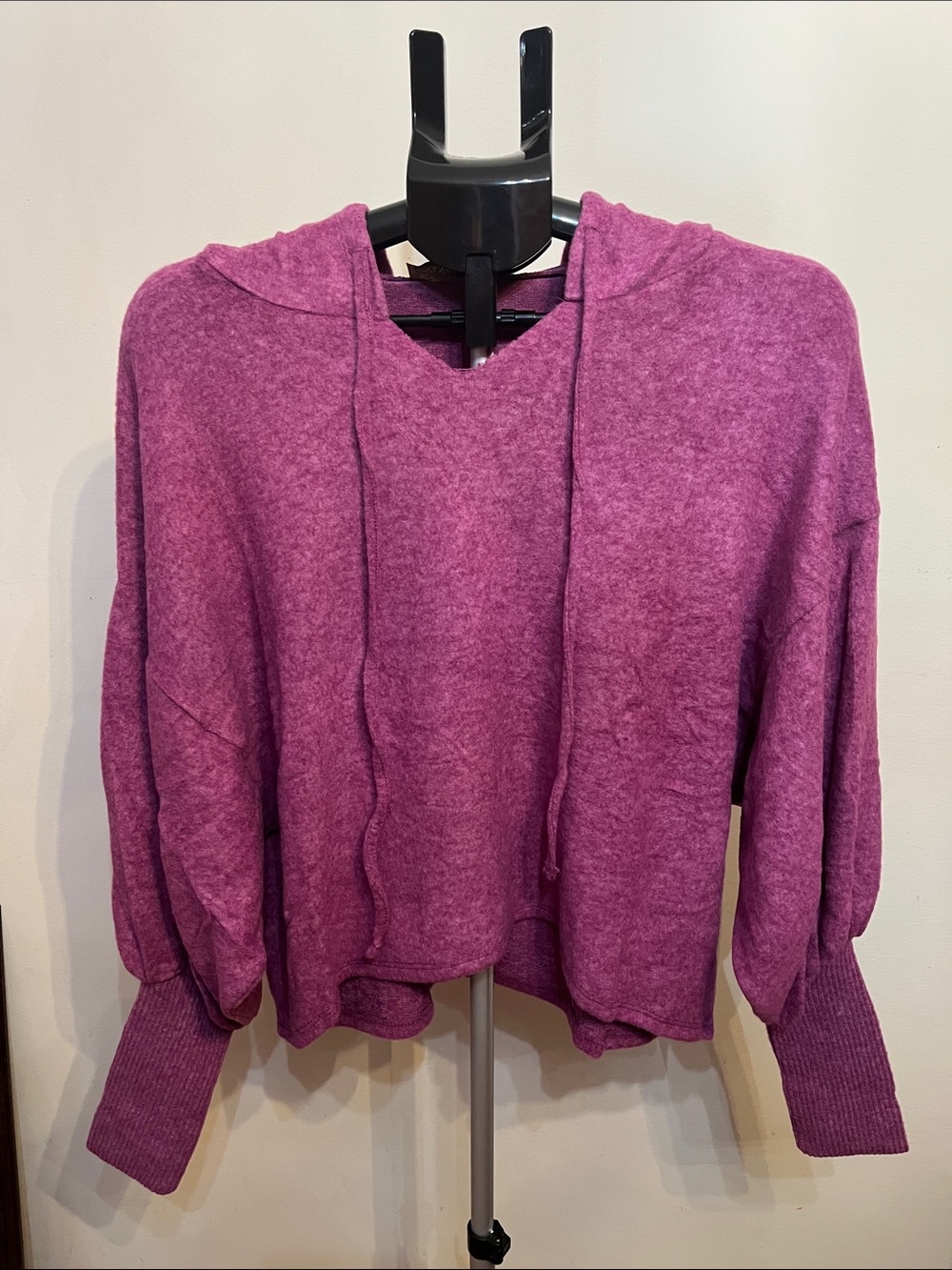 Zenana Brushed Hacci Drop Shoulder Cropped Hoodie in light plum NEW